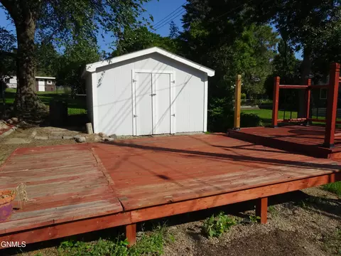 511 Gary Ave, Bismarck, ND 58501 photo 24