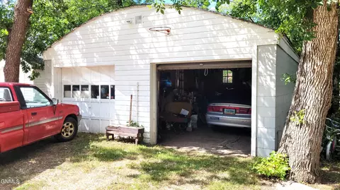 511 4th St W, Edgeley, ND 58433 photo 35