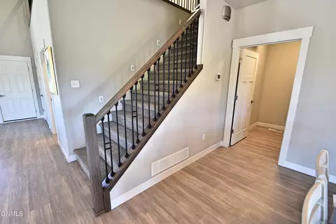 909 Cornerstone Ln, Bismarck, ND 58503 photo 22