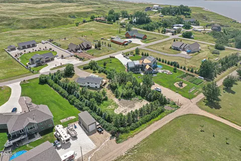 13409 Kingsview Ln, Williston, ND 58801 photo 66