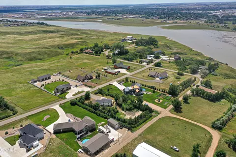 13409 Kingsview Ln, Williston, ND 58801 photo 4