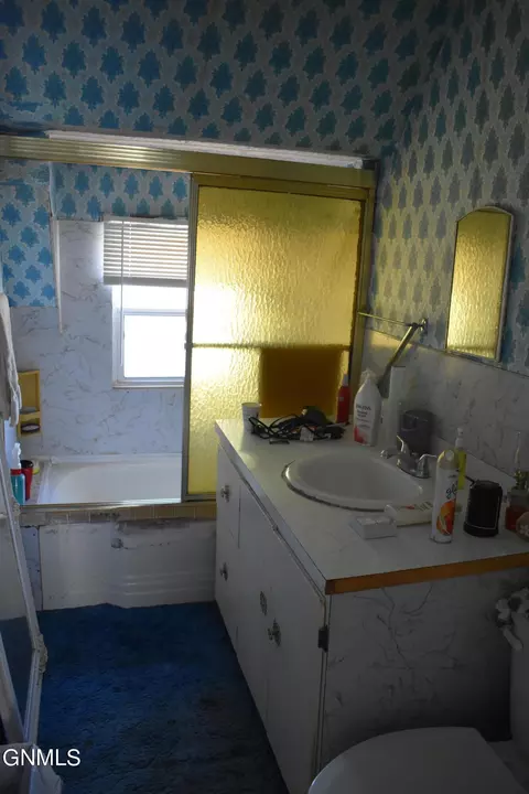 1008 4th St W, Williston, ND 58801 photo 9