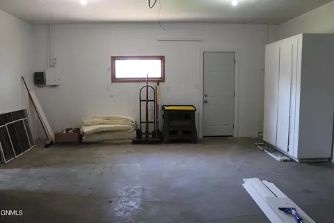 905 4th St SW, Mandan, ND 58554 photo 31
