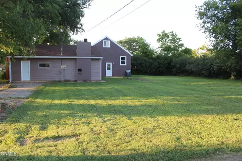 905 4th St SW, Mandan, ND 58554 photo 38