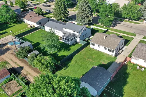 2019 3rd Ave E, Williston, ND 58801 photo 4
