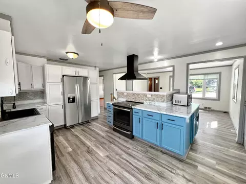2019 3rd Ave E, Williston, ND 58801 photo 24