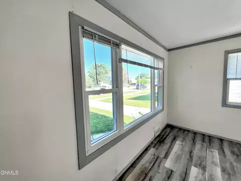 2019 3rd Ave E, Williston, ND 58801 photo 16