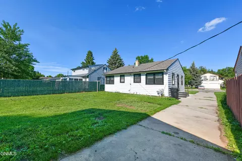 2019 3rd Ave E, Williston, ND 58801 photo 11