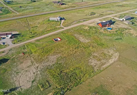 14726 Baxter St, Williston, ND 58801 photo 9