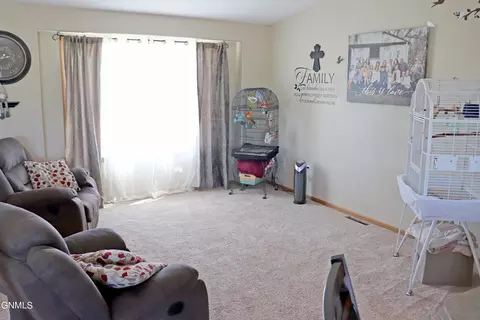 4350 Preston Loop, Bismarck, ND 58504 photo 41