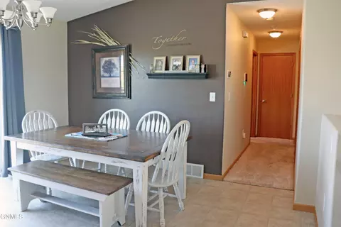 4350 Preston Loop, Bismarck, ND 58504 photo 40