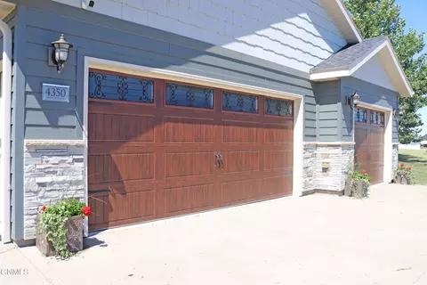 4350 Preston Loop, Bismarck, ND 58504 photo 52