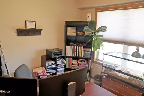 4350 Preston Loop, Bismarck, ND 58504 photo 6