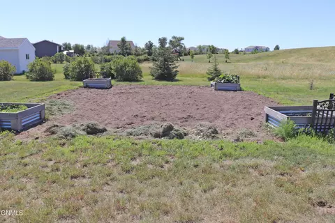 4350 Preston Loop, Bismarck, ND 58504 photo 45