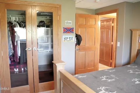 4350 Preston Loop, Bismarck, ND 58504 photo 31