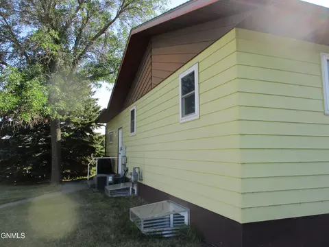 317 Eggert St, Turtle Lake, ND 58575 photo 28