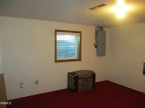 317 Eggert St, Turtle Lake, ND 58575 photo 21