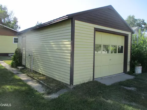 317 Eggert St, Turtle Lake, ND 58575 photo 34
