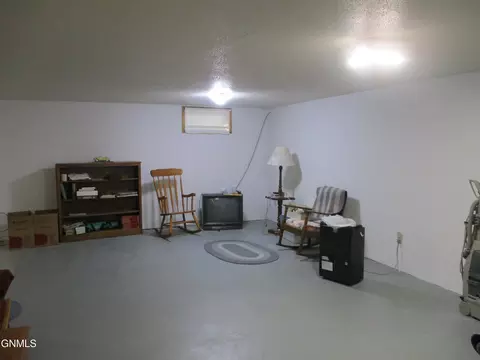 317 Eggert St, Turtle Lake, ND 58575 photo 23