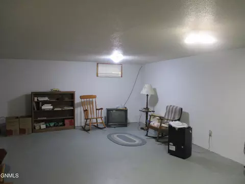 317 Eggert St, Turtle Lake, ND 58575 photo 16