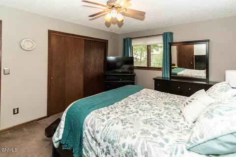 147 Brandon Dr, Bismarck, ND 58503 photo 22