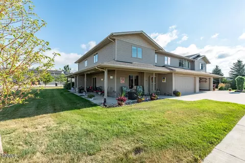 715 Compass Loop, Bismarck, ND 58504 photo 3