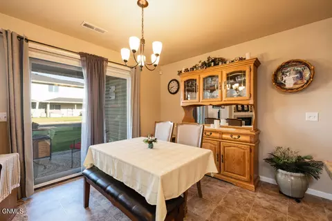 715 Compass Loop, Bismarck, ND 58504 photo 8