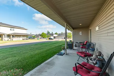 715 Compass Loop, Bismarck, ND 58504 photo 9