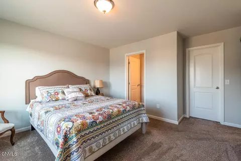 734 Compass Ln, Bismarck, ND 58504 photo 17