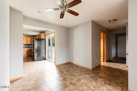 227 E Denver Ave, Bismarck, ND 58504 photo 11