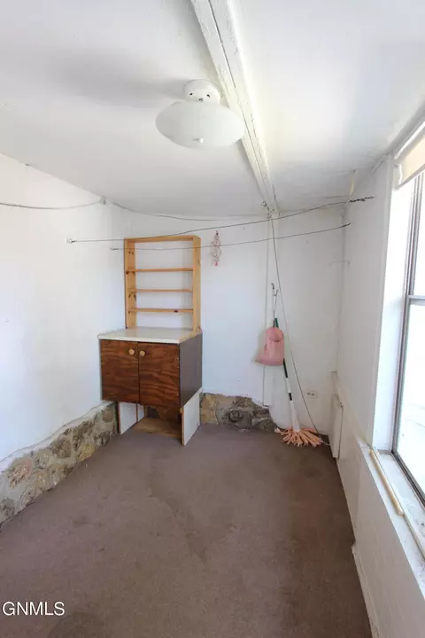 62 5th Ave E, Dickinson, ND 58601 photo 10