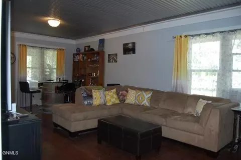 506 2nd St SE, Sidney, MT 59270 photo 3