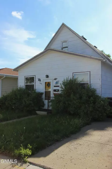 145 A Ave E, Dickinson, ND 58601 photo 1