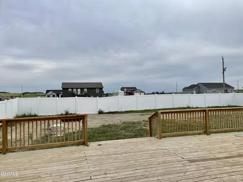 13662 Mulberry Loop NW, Williston, ND 58801 photo 20