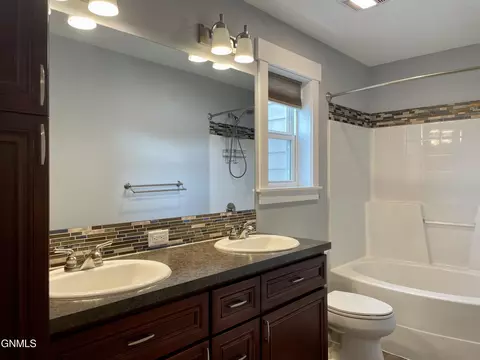 13662 Mulberry Loop NW, Williston, ND 58801 photo 7