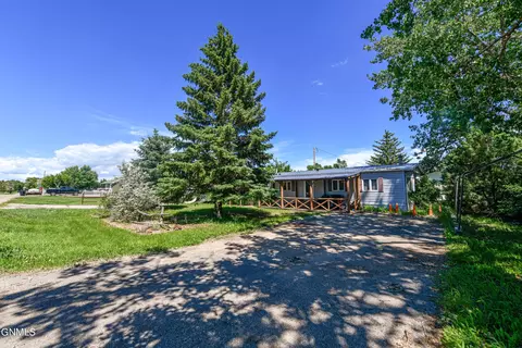 3708 2nd Ave E, Williston, ND 58801 photo 1