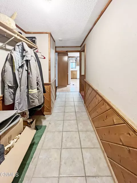 3708 2nd Ave E, Williston, ND 58801 photo 13