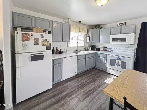 1911 6th Ave W, Williston, ND 58801 photo 16