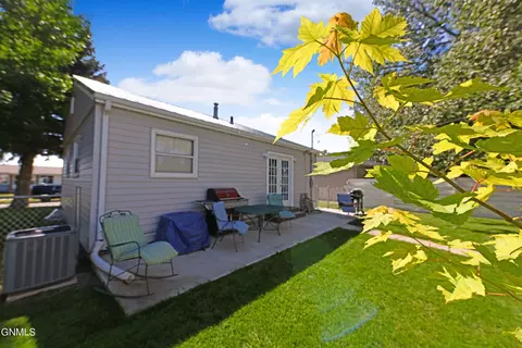 1911 6th Ave W, Williston, ND 58801 photo 6