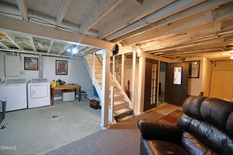 1911 6th Ave W, Williston, ND 58801 photo 30