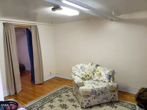 513 1st Ave E, Dickinson, ND 58601 photo 16