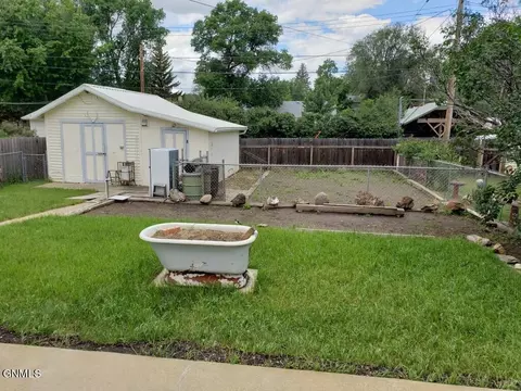 513 1st Ave E, Dickinson, ND 58601 photo 18