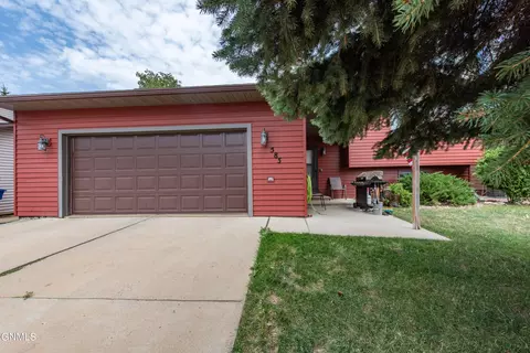 583 13th St E, Dickinson, ND 58601 photo 46