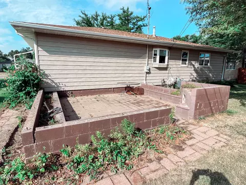 618 17th Ave W, Williston, ND 58801 photo 30