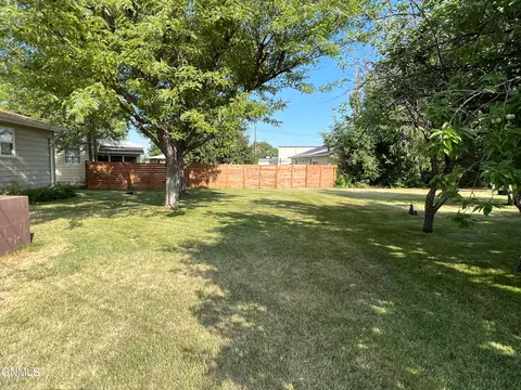 618 17th Ave W, Williston, ND 58801 photo 28