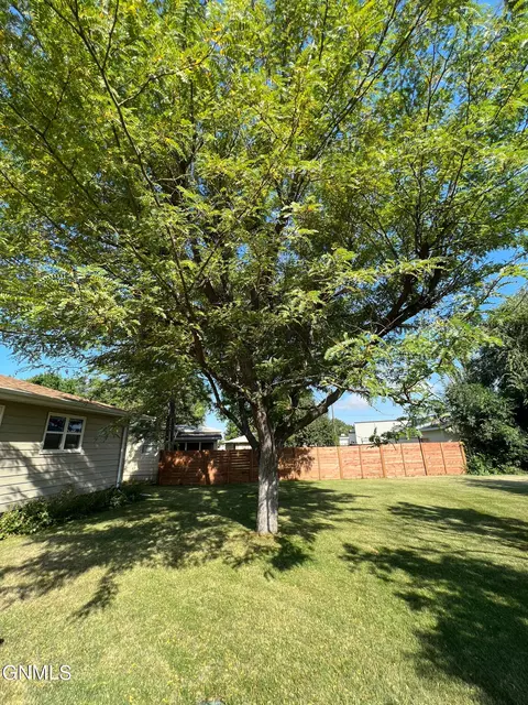 618 17th Ave W, Williston, ND 58801 photo 20
