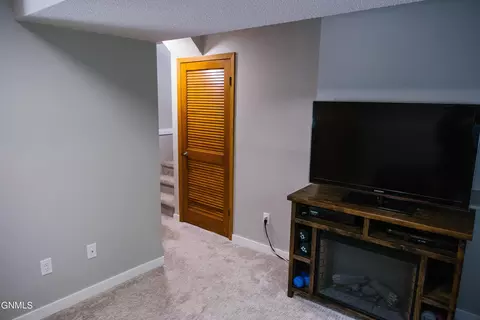 1421 Canyon Dr, Bismarck, ND 58503 photo 28