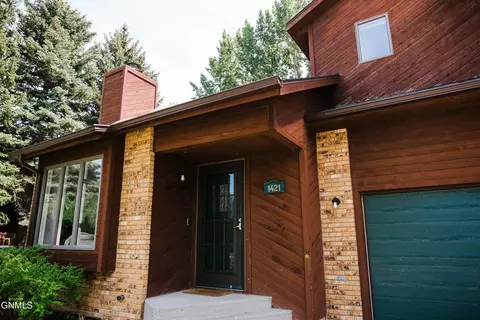 1421 Canyon Dr, Bismarck, ND 58503 photo 3