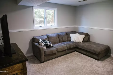 1421 Canyon Dr, Bismarck, ND 58503 photo 26