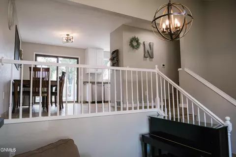 1421 Canyon Dr, Bismarck, ND 58503 photo 9